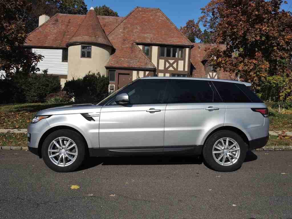 To whom it may concern, I am advertising my 2015 Range Rover Sport HSE for sale, the car is in perfect condition and it runs on low mileage, contact me for more information regarding the sales of the...