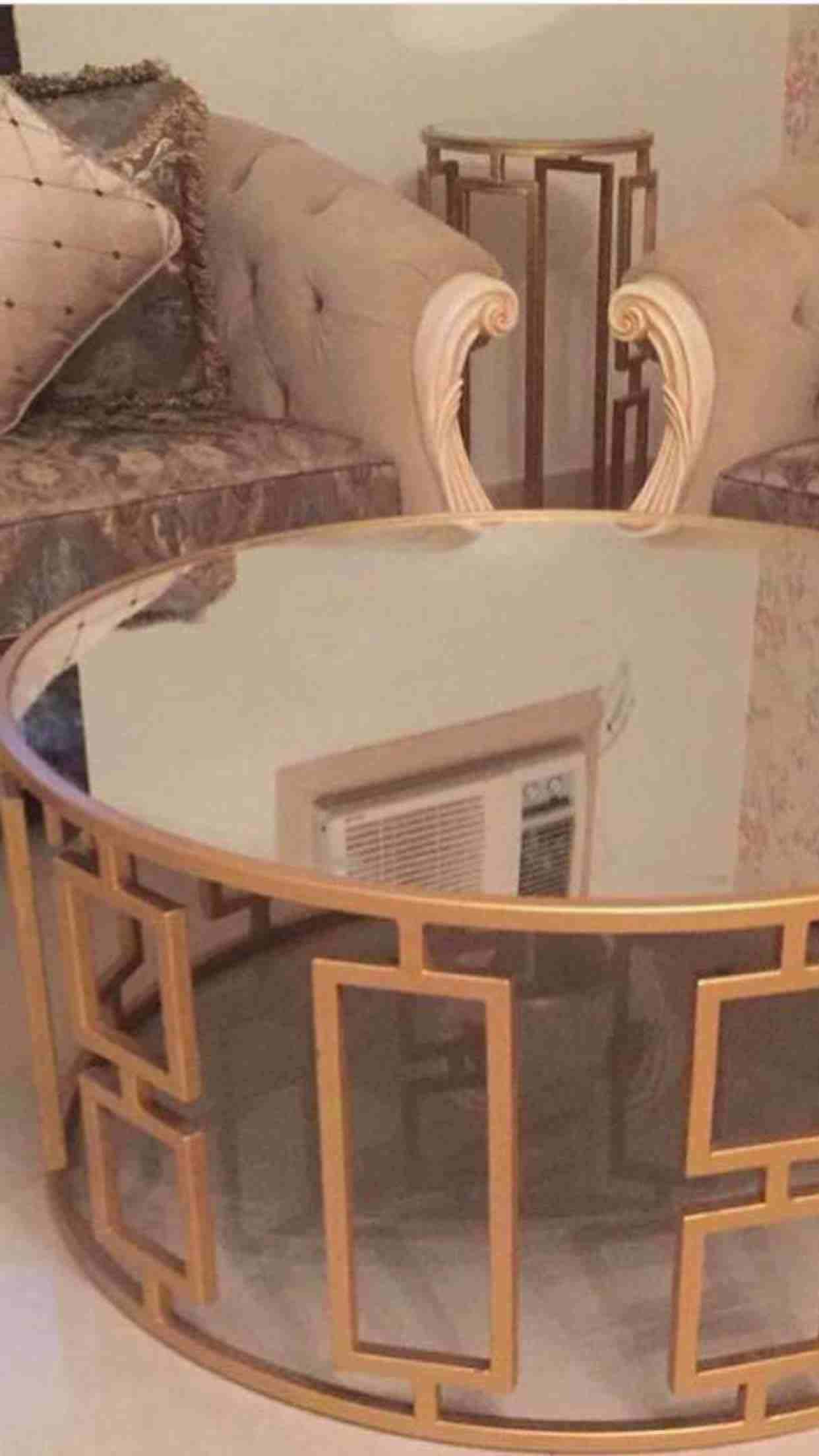 المهندس لتصميم وتنفيذ جميع أعمال الحداده (( مظلات بجميع أنواعها — أبواب — شبابيك — درابزينات — غرف كيربي —سندوتش بنل — طاولات تقديم وانتيكات ))
للتواصل :- ٥٠٤٩٥٠٢٧...