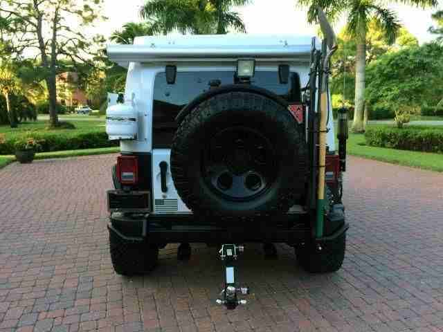 2013 Jeep Wrangler Unlimited Rubicon for sale , it is still very clean and neat, full option with perfect tyres, no mechanical fault or accident record ( george_wilson014@hotmail.com )