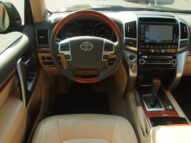 2013 Toyota Land Cruiser SUV, Full option for sale, the car is barely used for some months, the car is in perfect condition, no accident and it has perfect tires. Interested buyers should Email: ( w.g...