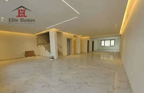 Triplex Villa in Abu Fatira
