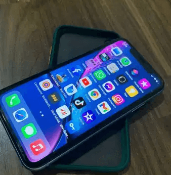 IPhone XR
IPhone XR 64 gb
Available - bill. Charger. Earphones no box
All original set
Phone very fresh like new
Free screen protector back cover