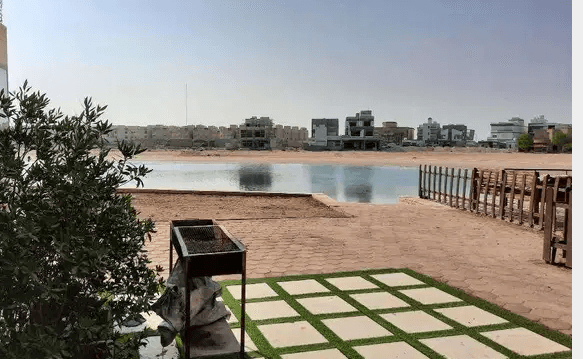 للبيع شاليه في الخيران طريق 278 على البحر مباشرة
للبيع شاليه في الخيران طريق 278 على البحر مباشرة الاستثمار الأفضل بسعر لا يصدق الأرضي صالات وغرفة نوم ومغاسل وحمام ويوجد مصعد الأول ثلاث غرف نوم وحمامي...