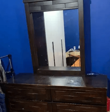 Dressing Table with mirror
Dressing Table including 6 no. of chest of Drawers with Mirror and one side table(with two drawers) Good condition. Strong built. Dimension(excluding mirror): 149(L)x45(W)x...
