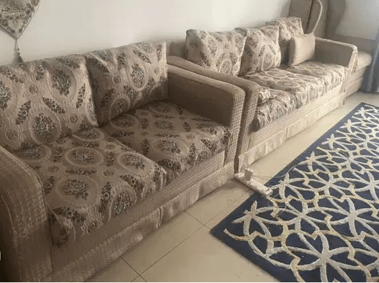 كنبتين وكرسي
للبيع طقم كنبات 3 قطع
كما موضح في الصوره
التواصل واتساب60061511
‏For sale sofa set 3 items
‏Whats app please60061511