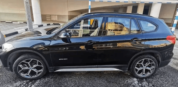 Bmw X1 2017 Excellent condition and as New
Dealer service and maintained, run 50.000 km
Genuine paint, no accidents and many options...