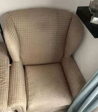 كنبتين وكرسي
للبيع طقم كنبات 3 قطع
كما موضح في الصوره
التواصل واتساب60061511
‏For sale sofa set 3 items
‏Whats app please60061511