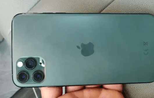 IPhone 11 pro max display changed
Iphone 11 pro max
Display changed
256 gb
Only mobile
Face id everything working perfectly
Small dent on bottom