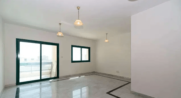Salmiya, sea view 2 bdr apartment with balcony and common pool
