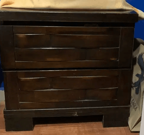 Dressing Table with mirror
Dressing Table including 6 no. of chest of Drawers with Mirror and one side table(with two drawers) Good condition. Strong built. Dimension(excluding mirror): 149(L)x45(W)x...