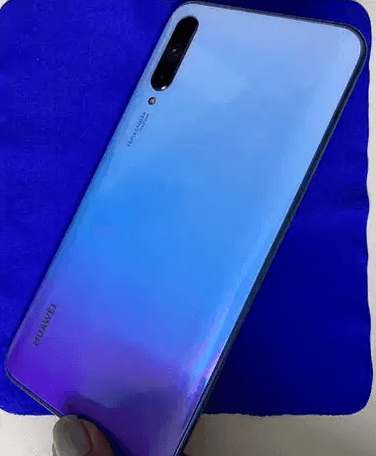 Chevrolet Huawei Y9s
• HUAWEI Y9s
• used as new, light use with good condition.,
• New charger + New lightning charger
• ROM: 128GB
• No any single scratch
• RAM: 6GB
&b...