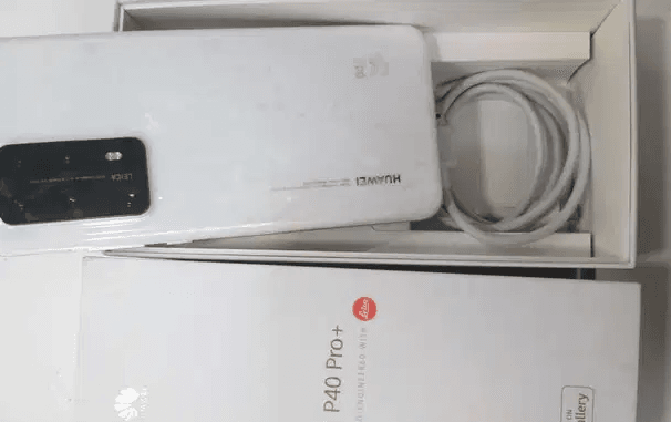 Huawei P40 pro plus + 512G white
Huawei P40 pro plus
512GB memory 5G network
Complete accessories with box
Color white mobile clean like new
Contact number +96565846933