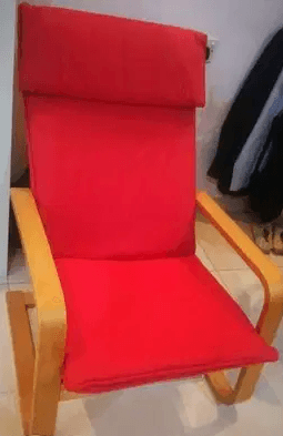 Chair+small table
IKEA chair very comfortable with small side table ,all used condition, chair have removable cover in case need wash ,in the back of cover little bit cut can be fixed if disturbing,a...