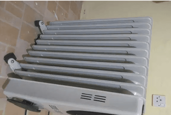 10 FIN oil heater available for sale
2 Years old Oil heater available for sale. It is in good condition.