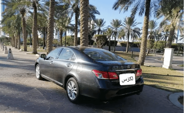 للبيع لكزس 350 ES
صبغ وكالة ٦ سلندر ماشي 132 كم بصمة أبواب وتشغيل فتحة بالسقف جلد بيج تدفئة وتبريد مقاعد شاشة كاميرا خلفية سناسر مرايا كهرباء وصفط تحكم سكان مثبت سرعة نفجيشن كشافات أمامية