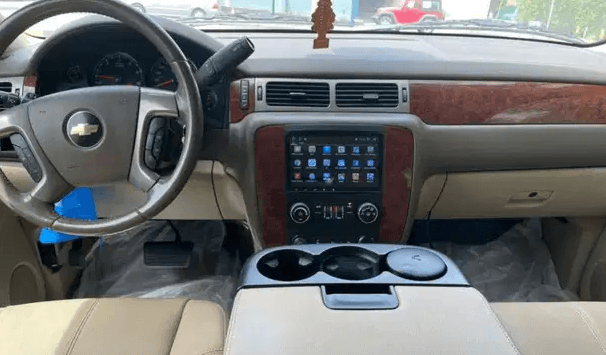 Tahoe 2011 LT
Tahoe LT 2011
Mileage 109k
Leather seats
New tires (installed in dec 20)
Android entertainment system
All service record with Alghanim