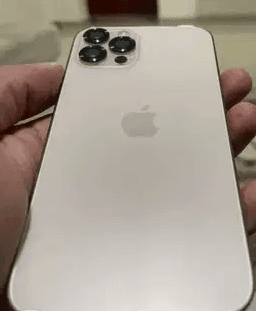 IPhone 12 pro gold 128Gb
iPhone 12 pro gold 128gb used in very well condition with box and original cable
Activated on 10/12/2020
Battery percentage 100%
Serious buyers only contact