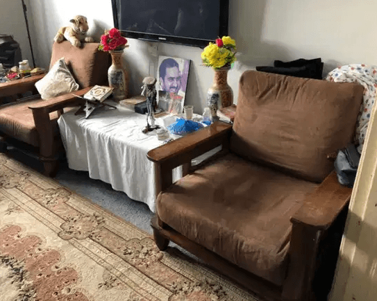 7 seater sofa set with 3 side table
7 Seater Sofa set With 2 side tables 1 center table For sale
Neat condition
Reason - Going to India For Good .
And many more stuff like Dinning table
Fridge
Showca...