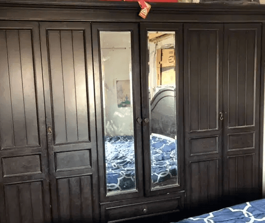Full Bedroom Set For Sale with Dressing Table
Selling Full Bedroom Set
in perfect Condition
Consist of. king Size Bed
3 Door Wardrobe
With 2 Side Table
And One Dressing Table with Glass ( Huge )
Tran...