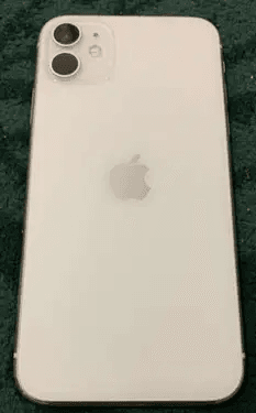 Iphone 11 64 white battery 100% not used to much
Very neat and good condition battery 100% I have box also if anyone interested call me