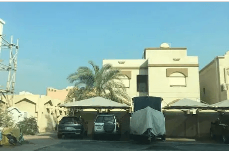 للبيع بيت بالعقيلة ق١