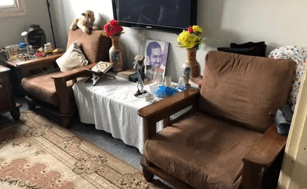 Selling 3+2+1 With 2 Side Tables And Center Table
Selling Sofa Set . In neat condition .. as shown ..
3+2+1 Sofa Set
And 2 Side Tables + One Center Table Brown .
Wats Aap contact number -60433570
Rea...