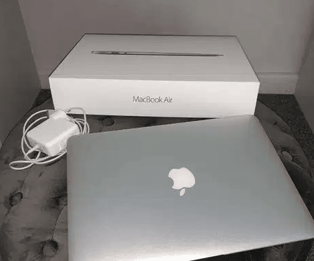 أروع عرض للبيع ماك بوك اير بالكرتون MacBook Air /128 GB SSD/RAM 8 GB