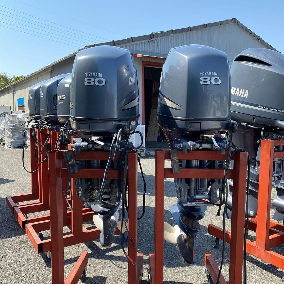 We sell NEW and USED MODEL OF OUTBOARD MOTOR ENGINES