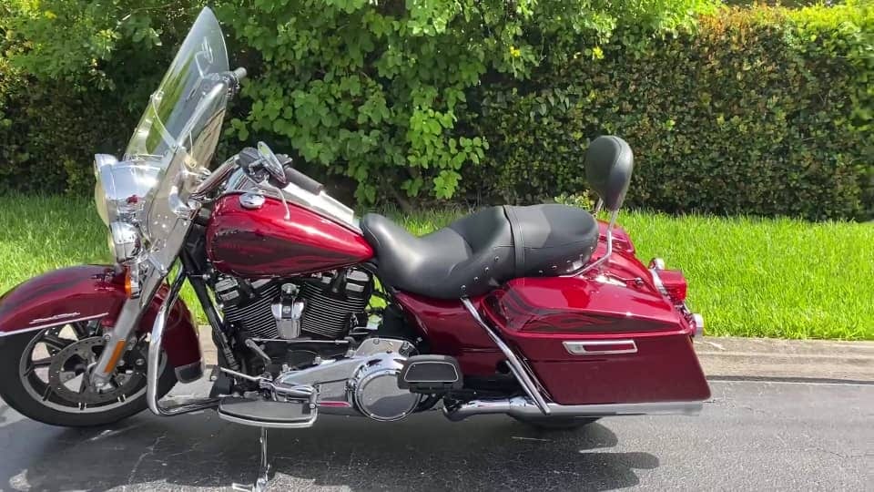 2017 Harley Davidson Road king 107